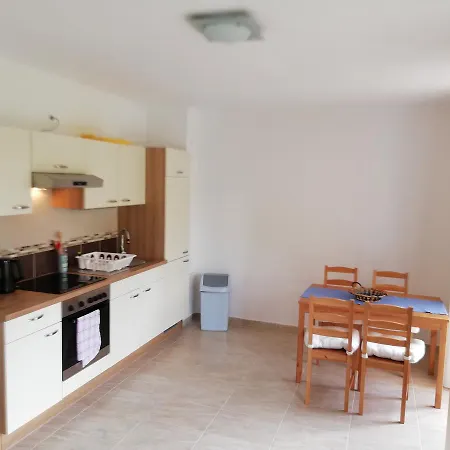 Fenyves 1 **** Semesterbostad