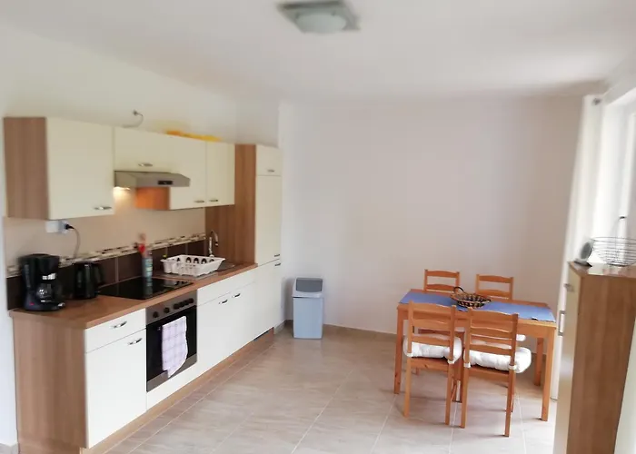 Fenyves 1 **** 別荘